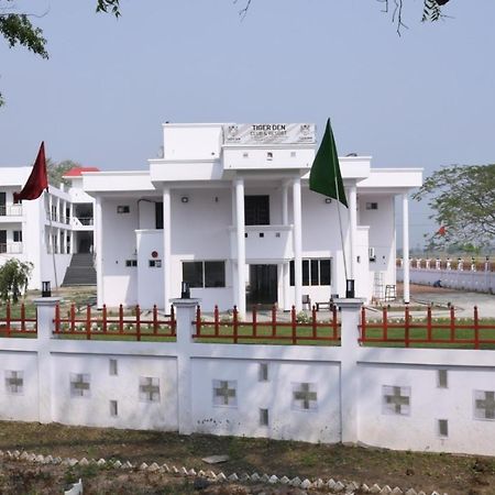 Tiger Den Club & Resort Palia Kalan Экстерьер фото